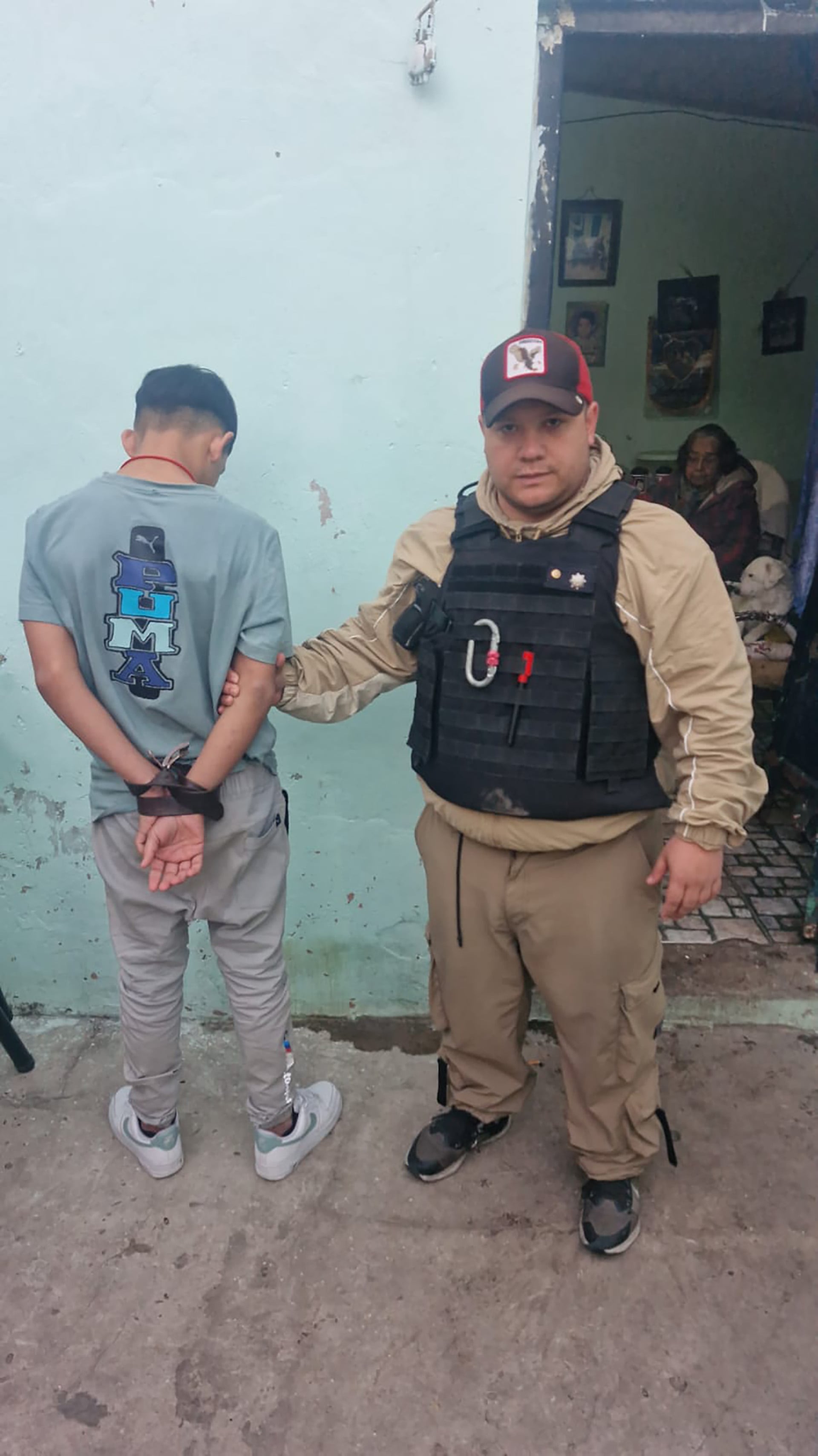 Uno de los menores detenido