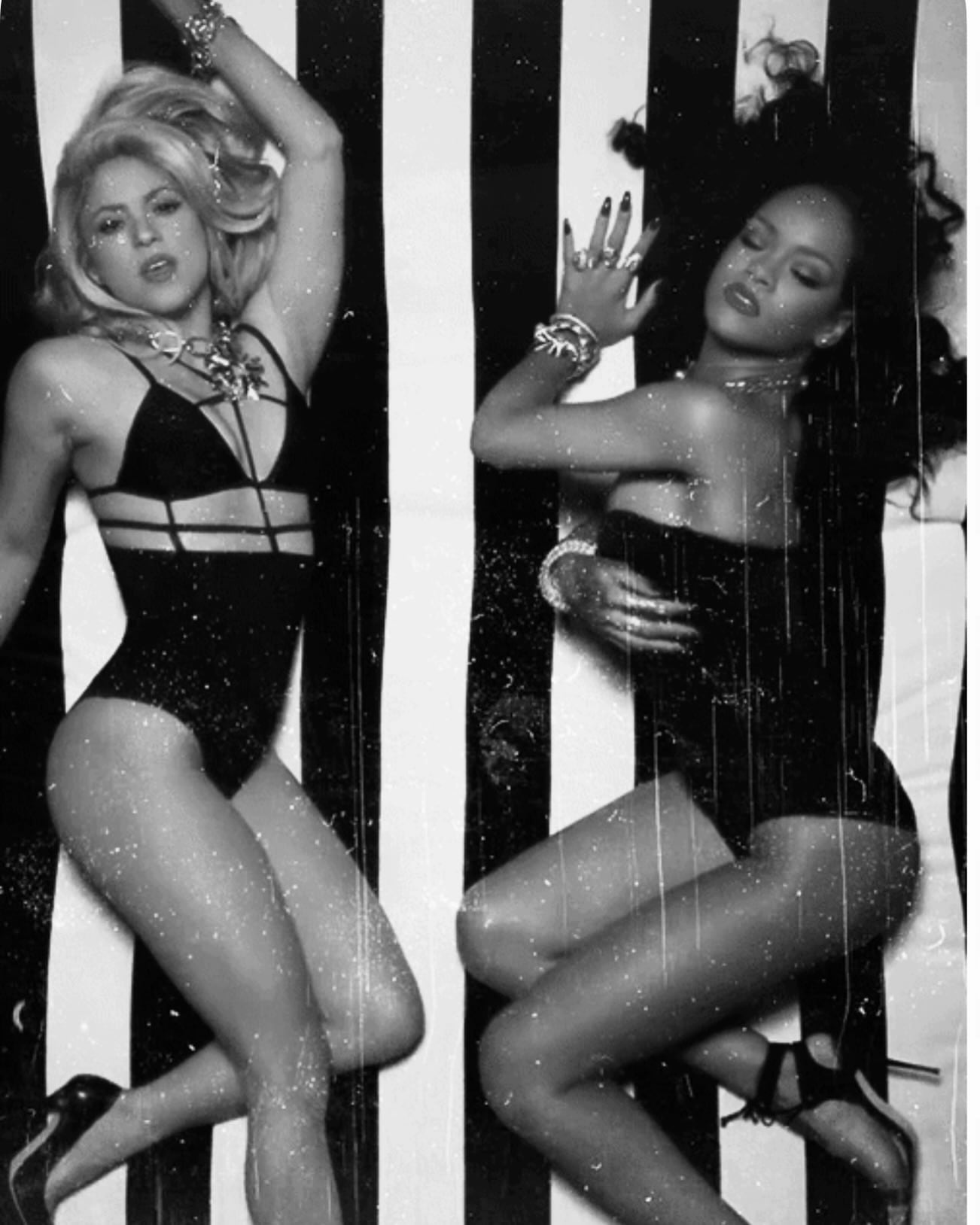 Una de las fotos de Julieta Poggio y Sofía “La Reini” Gonet replicó la composición original de Shakira y Rihanna con lencería negra, joyería y fondo oscuro