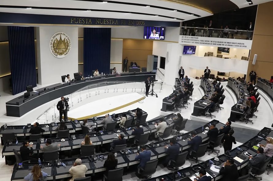 Los diputados fundamentaron en el artículo 30 de la Constitución salvadoreña, que permite extensiones periódicas de 30 días, el Régimen de Excepción./ (Asamblea Legislativa)