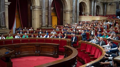 Un Grupo Mixto de enemigos en el Parlament: Aliança Catalana tendrá que convivir con la CUP