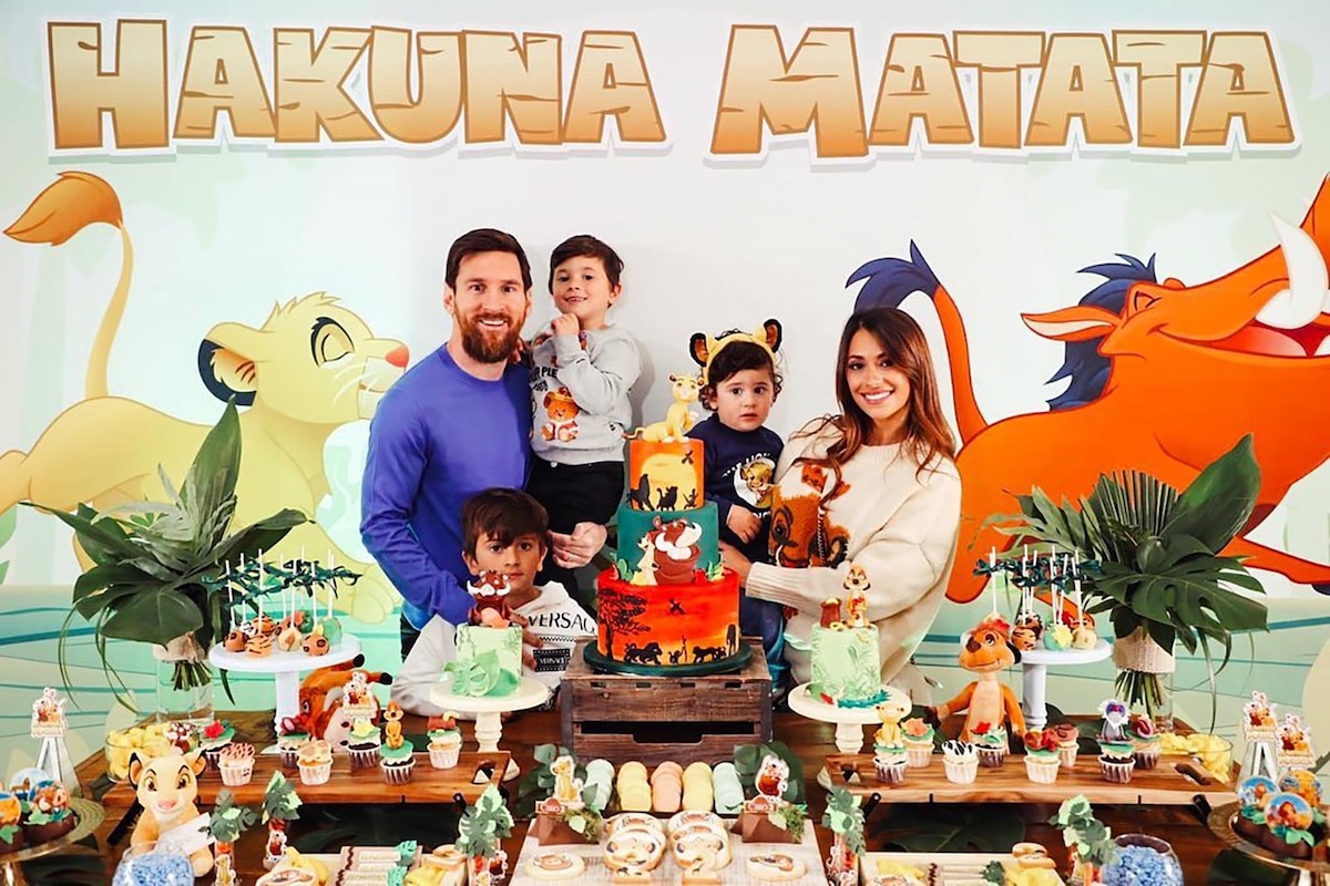 Messi family Lion king theme in 2020