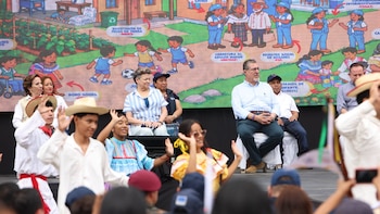 El presidente Bernardo Arévalo declara al área Ch’ortí de Chiquimula libre de pisos de tierra tras la intervención estatal