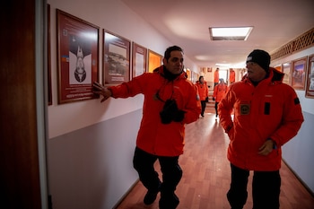 Taiana visita las instalaciones en