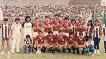 Mifilin Bermúdez hincado en la