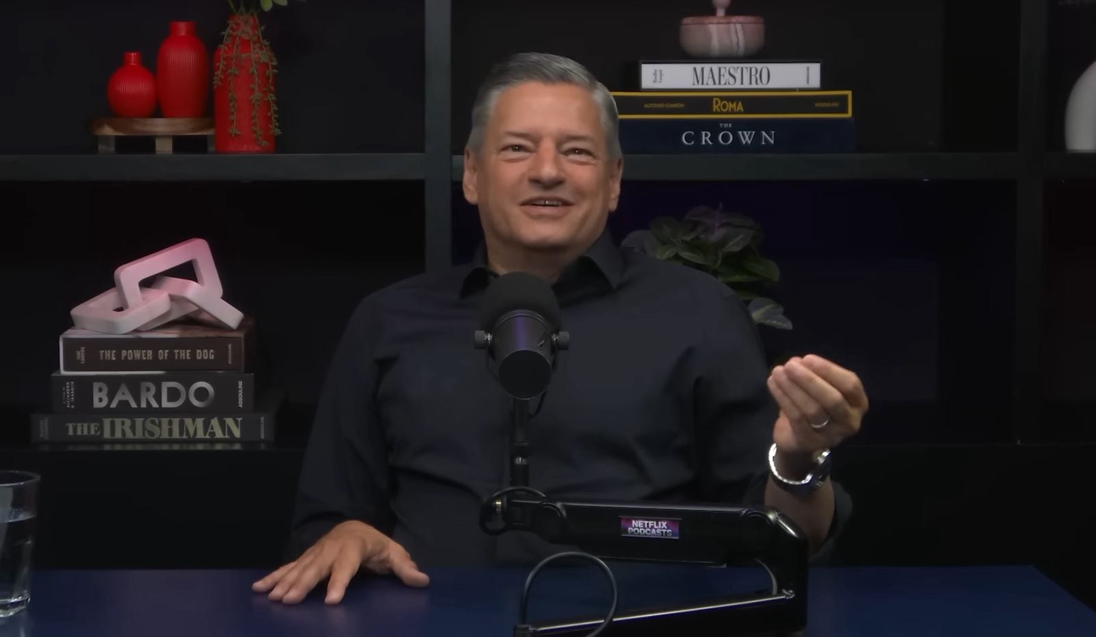 La combinación de intuición y análisis de datos guía las decisiones estratégicas en Netflix, según Ted Sarandos (Captura de video: YouTube)