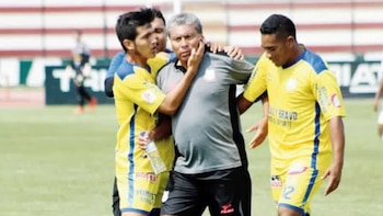 Martín Dall'orso ha entrenado en distintos clubes del Perú, entre ellos el Santos FC de la Segunda División. - Crédito: Difusión