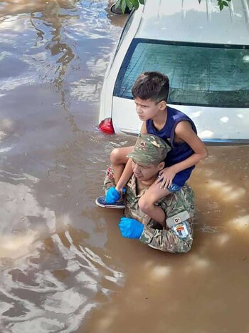 Un miembro de la Armada