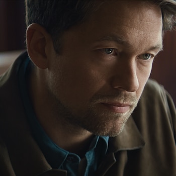 Netflix destacó que Sacrificio de sangre tiene un formato de miniserie cerrada que concentra la investigación, el patrón criminal y la resolución en cinco capítulos. (Netflix © 2025 Jörgen Johansson)