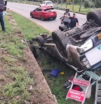 Heridos varios policías tras atentado en carretera entre Cúcuta y Pamplona - crédito @librecatatumbo/X