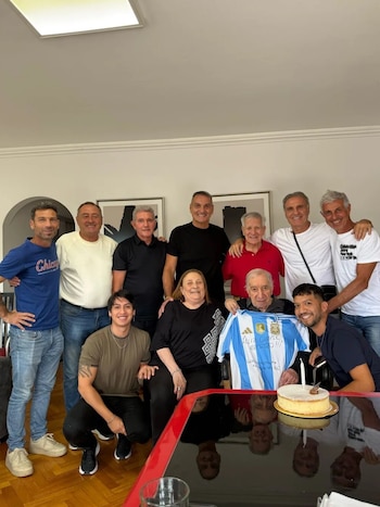 La sorpresa de los campeones del mundo del 86 a Bilardo en su cumpleaños Nº 87