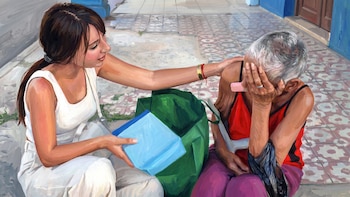 “Cuánto tiempo hace que yo no tomo leche”: el llanto de una anciana cubana al recibir ayuda y solo haber desayuno agua con azúcar
