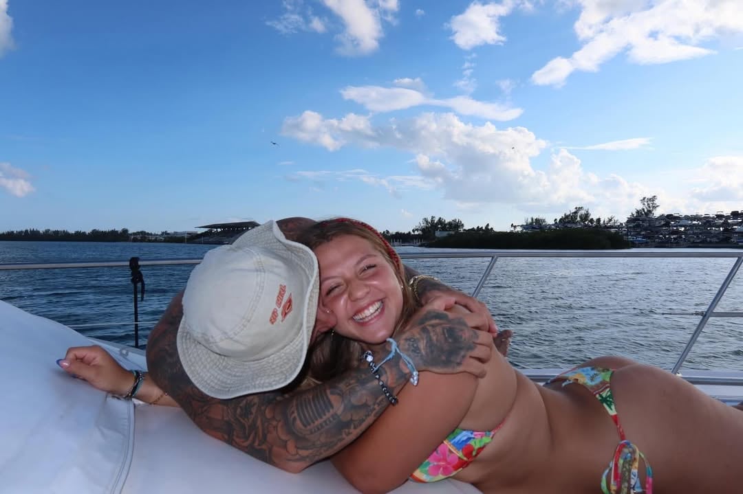 La tierna foto de El Polaco con su hija mayor, quien el año pasado terminó el secundario