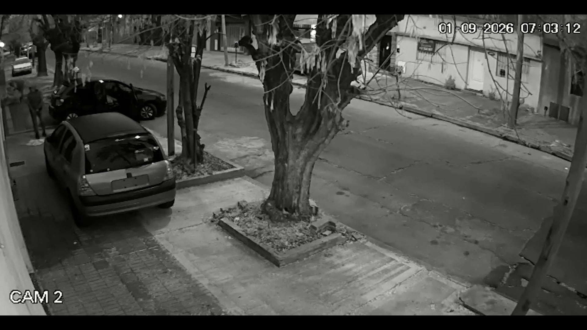 Tres delincuentes abordaron a la señora y uno de ellos le dio un balazo en la pierna izquierda.