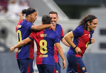 Ludovic Giuly admitió que Lionel Messi impulsó su salida del Barcelona (REUTERS/Ibraheem Al Omari)