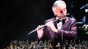 ¿Cuántas personas asistieron al concierto de Andrea Bocelli en el Zócalo de la CDMX?