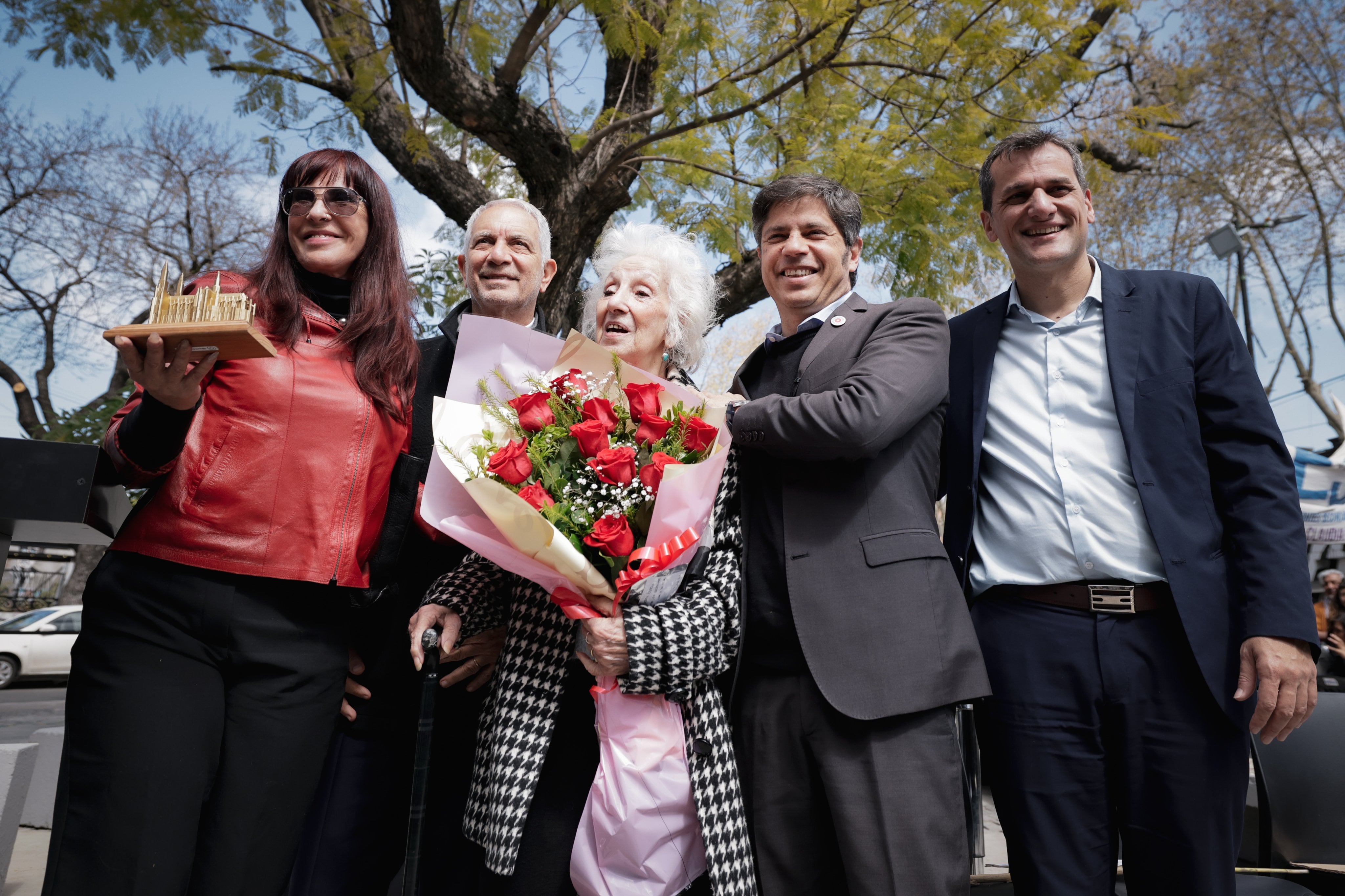 Axel Kicillof se presentó en La Plata junto a Estela de Carlotto (Foto: X/Axel Kicillof)