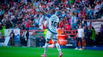 A los 36 años, el capitán se prepara para definir su próximo destino tras salir del club hidalguense y cerrar su ciclo con Ecuador. (Club Pachuca)
