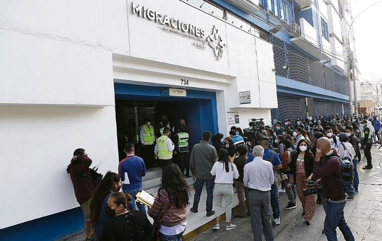 La nueva modalidad comenzó a aplicarse hace algunos días con la finalidad de hacer más accesible la obtención del pasaporte. (Andina)