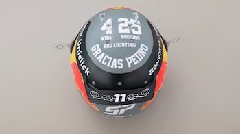 Sergio Pérez con casco especial
