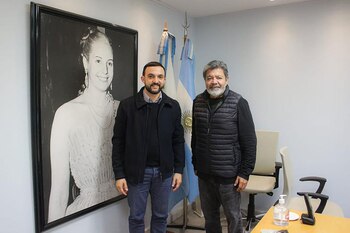 Leonardo Grosso con dirigentes de la Uocra