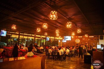 Las y los funcionarios cenaron