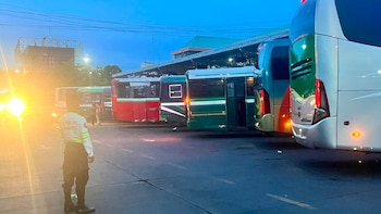 El Viceministerio de Transporte retira bocinas y alarmas no autorizadas en el transporte colectivo de El Salvador