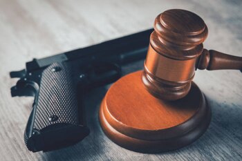 Un abogado se defendió de cuatro ladrones que irrumpieron en su hogar. Tras detener a dos y esquivar a los demás, la seguridad en Medellín queda cuestionada - Un abogado se defendió de cuatro ladrones que irrumpieron en su hogar. Tras detener a dos y esquivar a los demás, la seguridad en Medellín queda cuestionada - crédito iStock