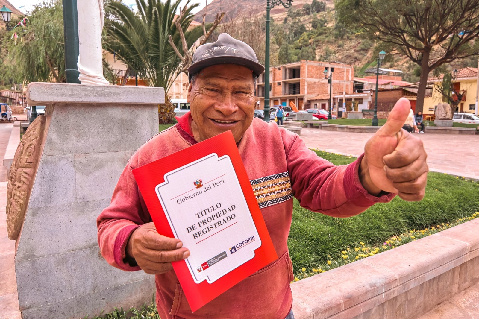 Cusco: más de 1.100 títulos de propiedad llegan a familias e instituciones de las 13 provincias