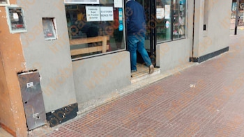 Fue a una farmacia, tropezó con un escalón sin señalizar y la Justicia ordenó indemnizarla