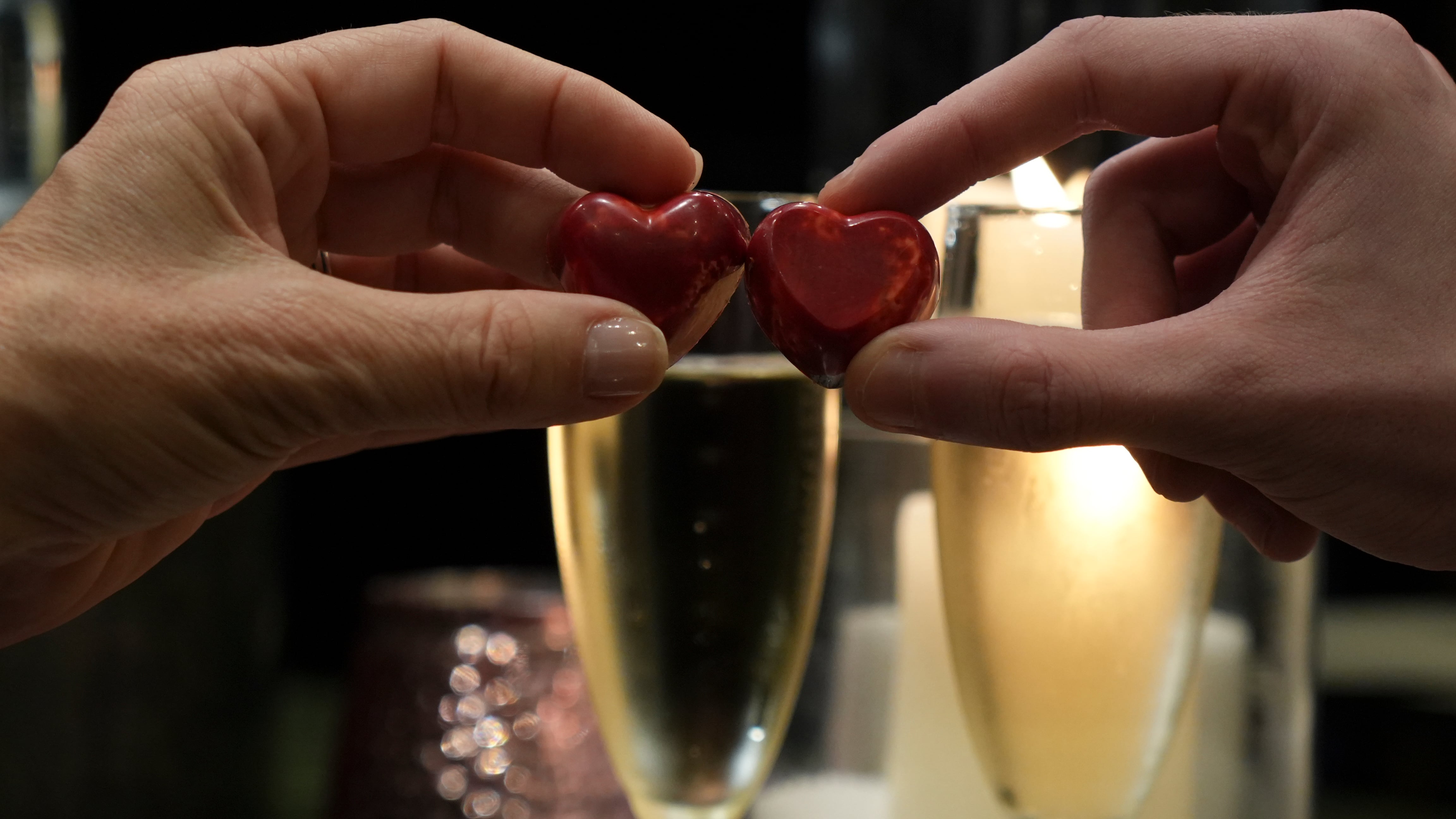 La figura de San Valentín se consolidó en la Edad Media, cuando se asoció con el amor, la devoción y las costumbres románticas de Europa occidental (Gastón Taylor)