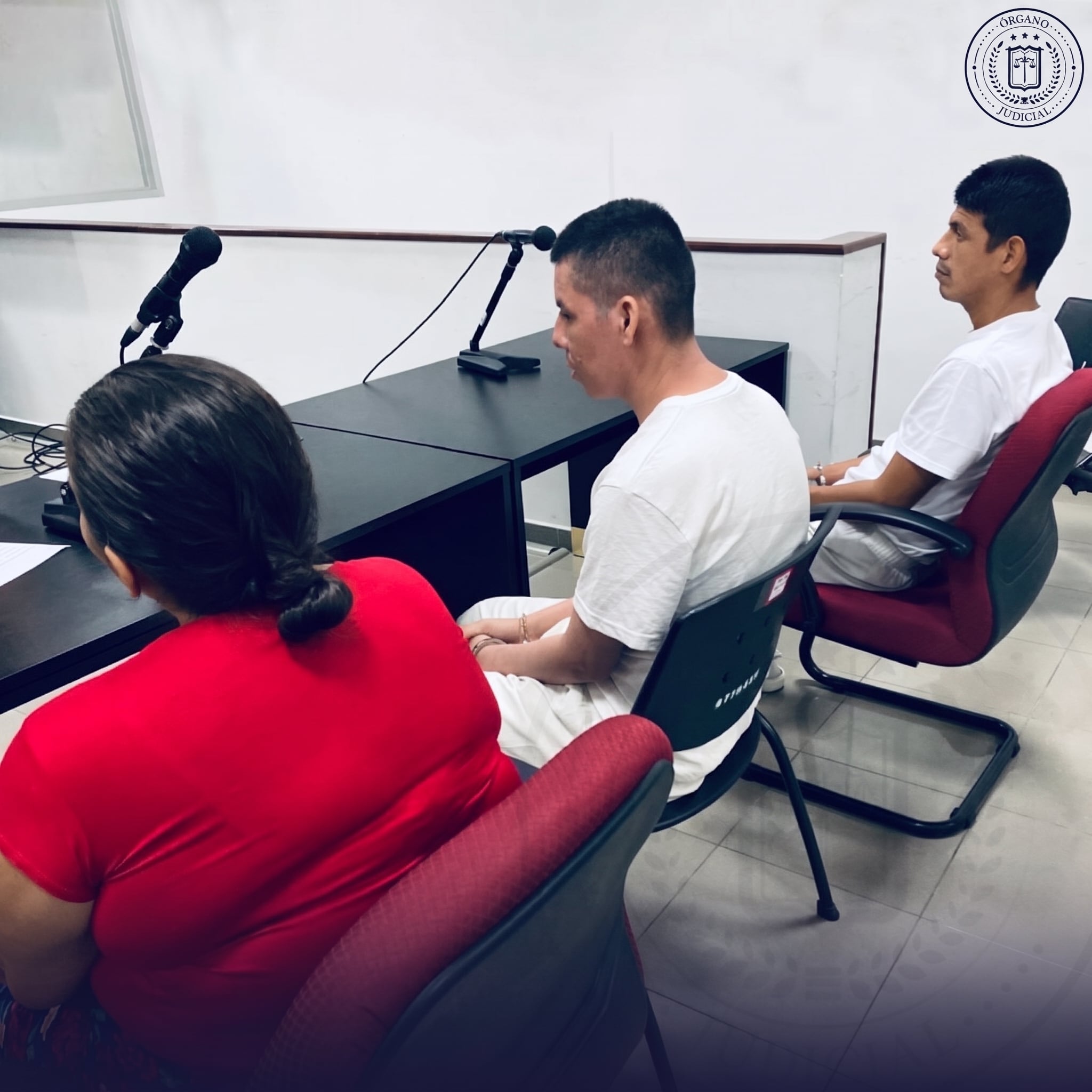 El Tribunal Primero de Sentencia de Santa Tecla condenó a cuatro personas a tres años de cárcel por delitos vinculados a la tenencia de drogas./ (Centros Judiciales El Salvador)