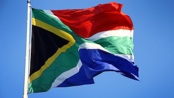 Sudáfrica nombra nuevo embajador en EEUU al principal negociador del gobierno del apartheid para la transición