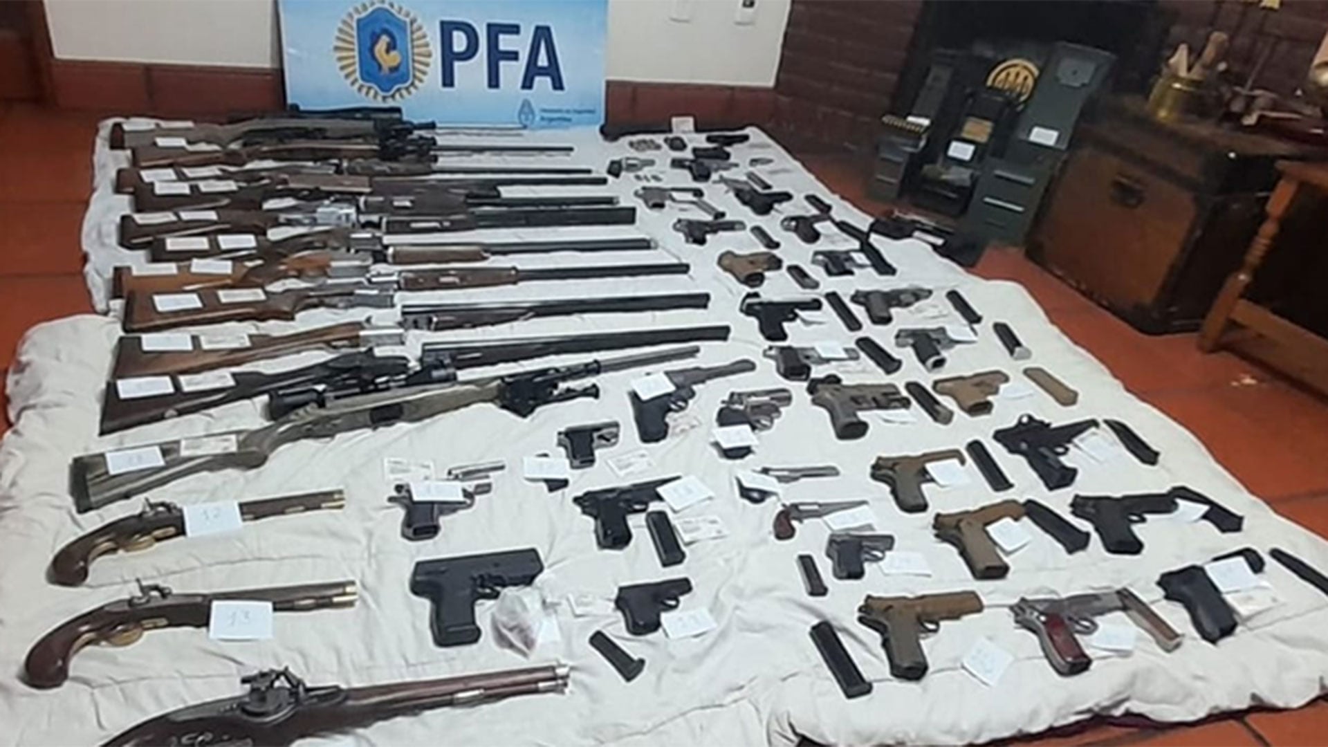 Cayó banda que desviaba armas al mercado negro: hay un policía porteño