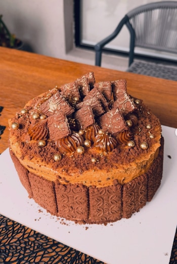 La torta del cumpleaños de Gianluca Simeone y su pequeño Faustino repleta de chocolate y galletitas (Instagram)