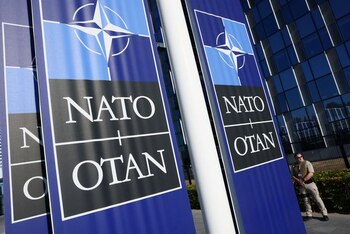 Un miembro de la seguridad