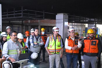 Autoridades del Metro y la