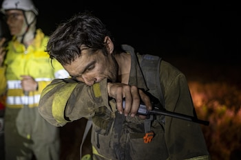 Un bombero forestal, a 22