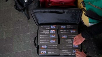 Imagen de las maletas militares