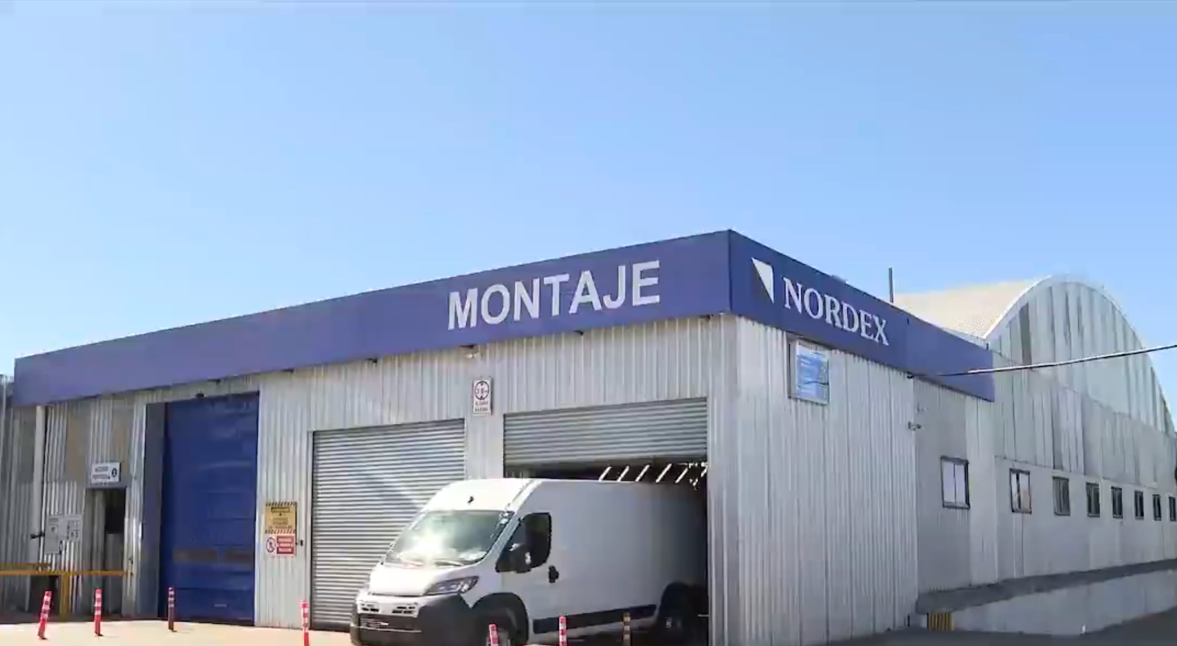 Nordex, la fábrica uruguaya donde se adapta el papamóvil de León XIV (Captura Telemundo/Canal 12)