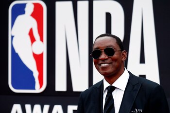 En la imagen un registro del base Isaiah Thomas, nuevo refuerzo de los Pelicans de Nueva Orleans en la NBA. EFE/Étienne Laurent/Archivo