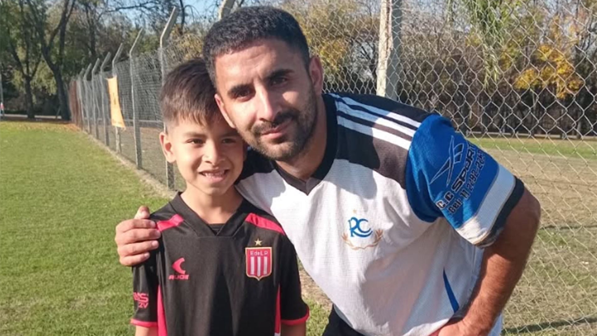 Thiago Correa junto a su papá