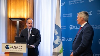 Panamá firma acuerdo con la OCDE y avanza en su proceso de adhesión