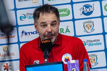 El técnico español salió a responder a las declaraciones de Hugo Rodallega-crédito @DeporPasto/X