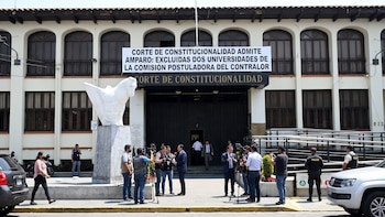 Guatemala: Máxima Corte admite un amparo para excluir a dos universidades de la postuladora del contralor