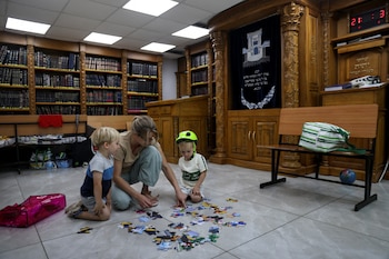 Una familia israelí se aloja