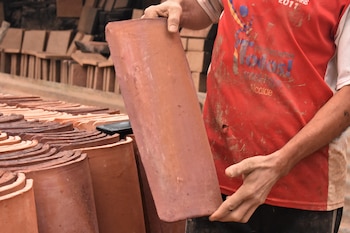 Estas tejas de barro hechas