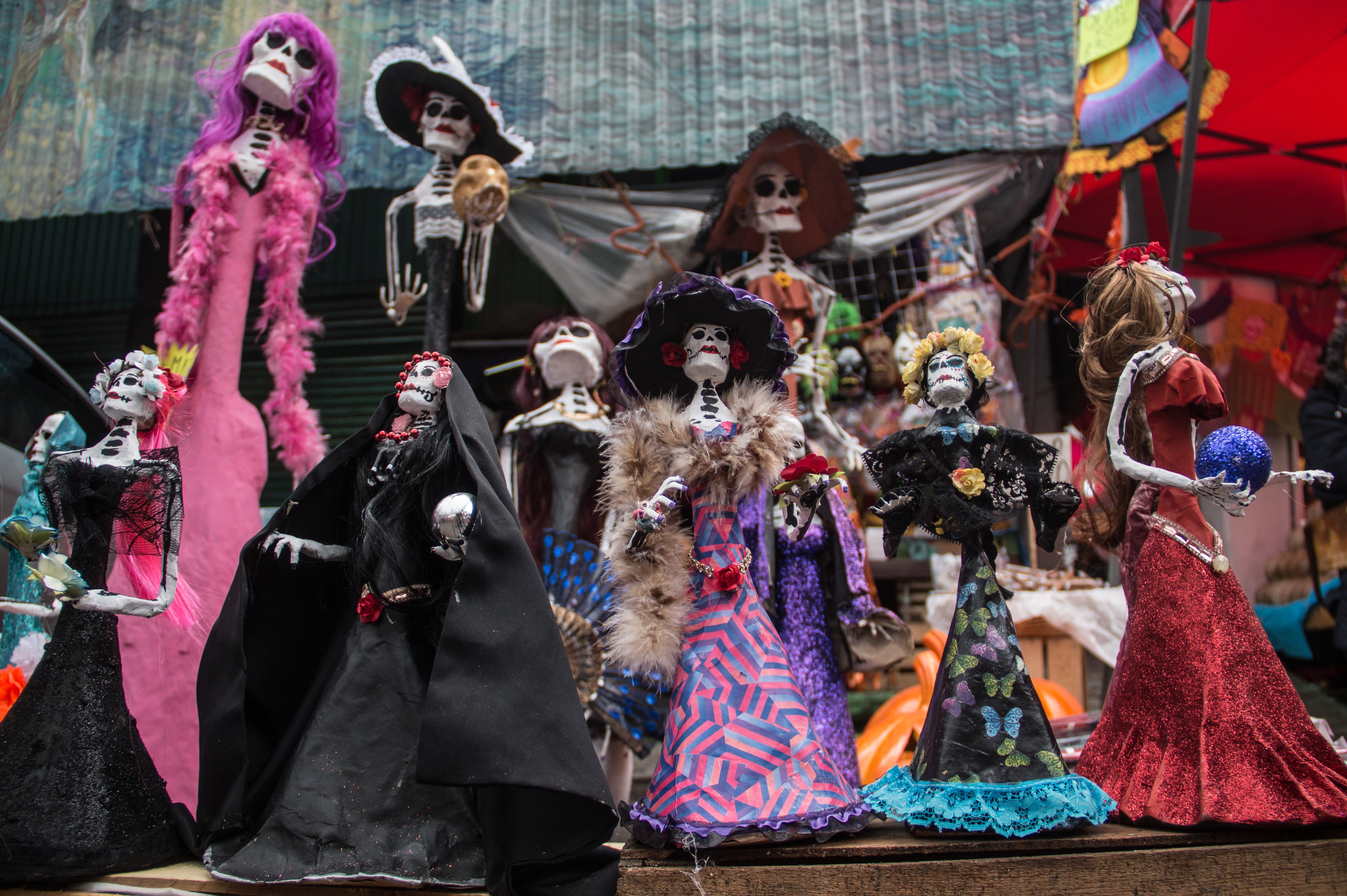 Siete pasos guían la escritura de una calaverita literaria, desde elegir al personaje hasta pulir la rima final antes del Día de Muertos. FOTO: ANDREA MURCIA /CUARTOSCURO.COM