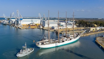 El ‘Juan Sebastián Elcano’ vuelve