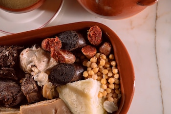 Cocido madrileño en el restaurante