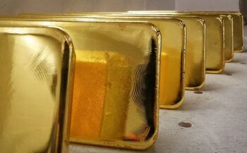 El oro y la plata son dos de los metales preciosos más codiciados por inversionistas y coleccionistas (REUTERS/Ilya Naymushin)